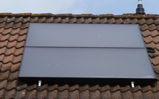 Ronse - zonnepanelen  opbouw zonneboiler Bulex Helioset 250L (2)