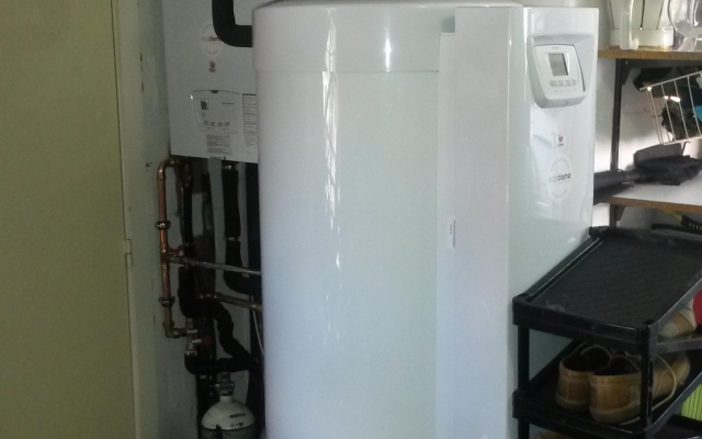 Ieper - gascondensatieketel Bulex Thema Condens FAS 25 + zonneboiler Bulex Helioset 250 L