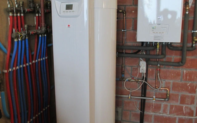 Vinderhoute - gascondensatieketel Bulex Thermo Master FAS 29 + zonneboiler Bulex Helioset 250L