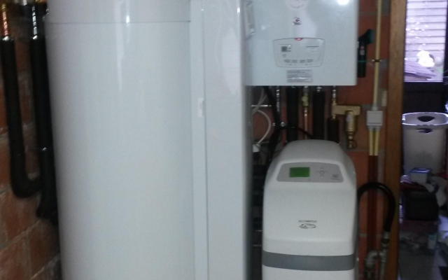 Wielsbeke - Condensatieketel Bulex Thermo Master FAS 29 + Zonneboiler Bulex Helioset 250 L