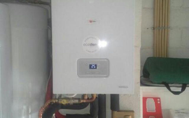 Harelbeke - gascondensatieketel Bulex Thermo Master TAS 30 + zonneboiler Bulex Helioset 250 L + Evo Home