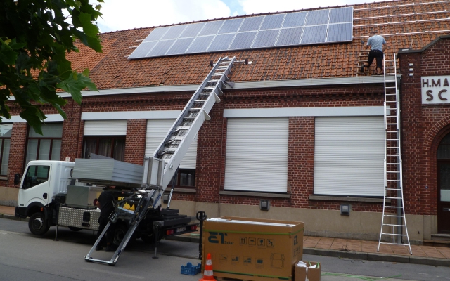 Nieuwenhove - 40 zonnepanelen op schoolgebouw 250Wp (2)